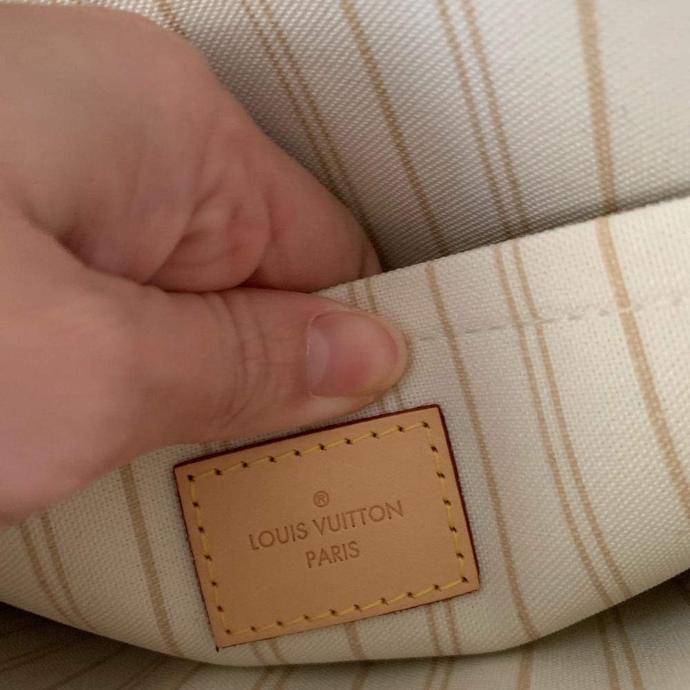 SOLD-Neverfull Mm azur pouch - Picture 4 of 5